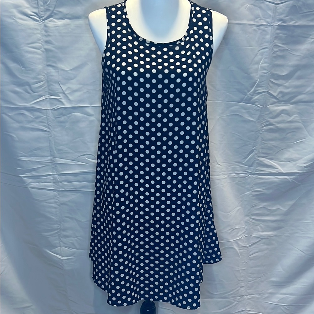Women’s Navy Polka Dot Sleeveless Swing Dress size M with pockets